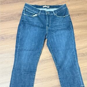 LEVI’s Classic Blue Women's Capri